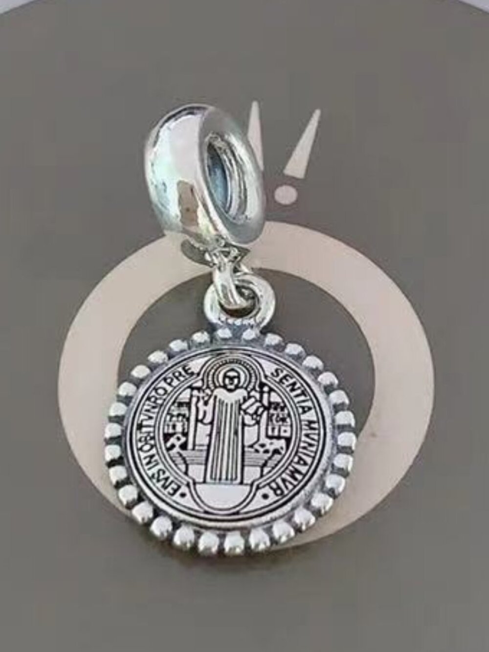 Pandora Sentia Mvniamvr Charm EIVS.IN.OBITV.NRO.PRAE. Pendant Saint Benedict
